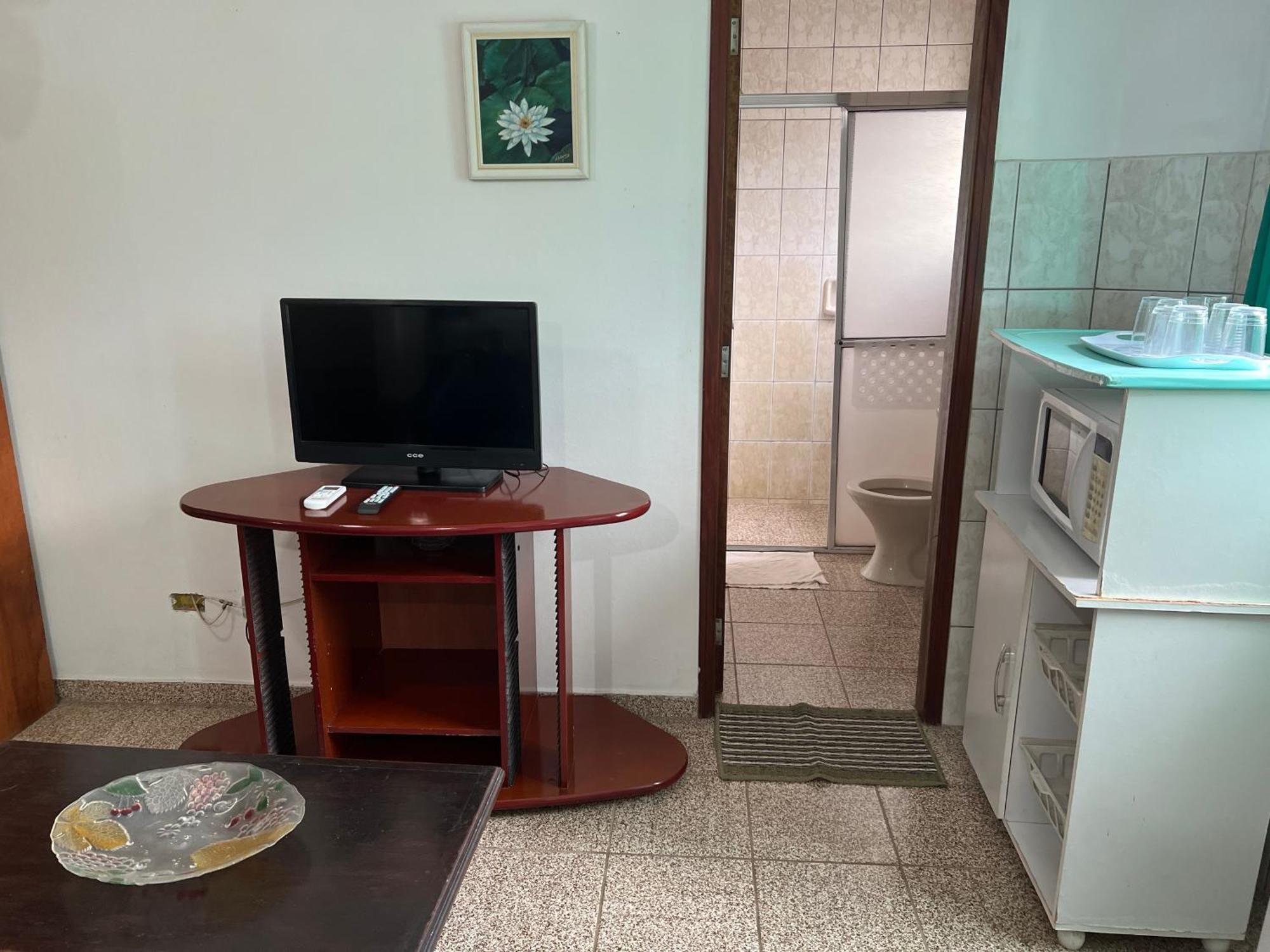 Aptos Familia Com Ar Condicionado Ubatuba Praia Pereque Acu Eksteriør billede
